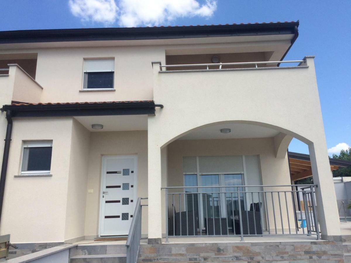 Villa Silver Novigrad With Private Pool Luaran gambar
