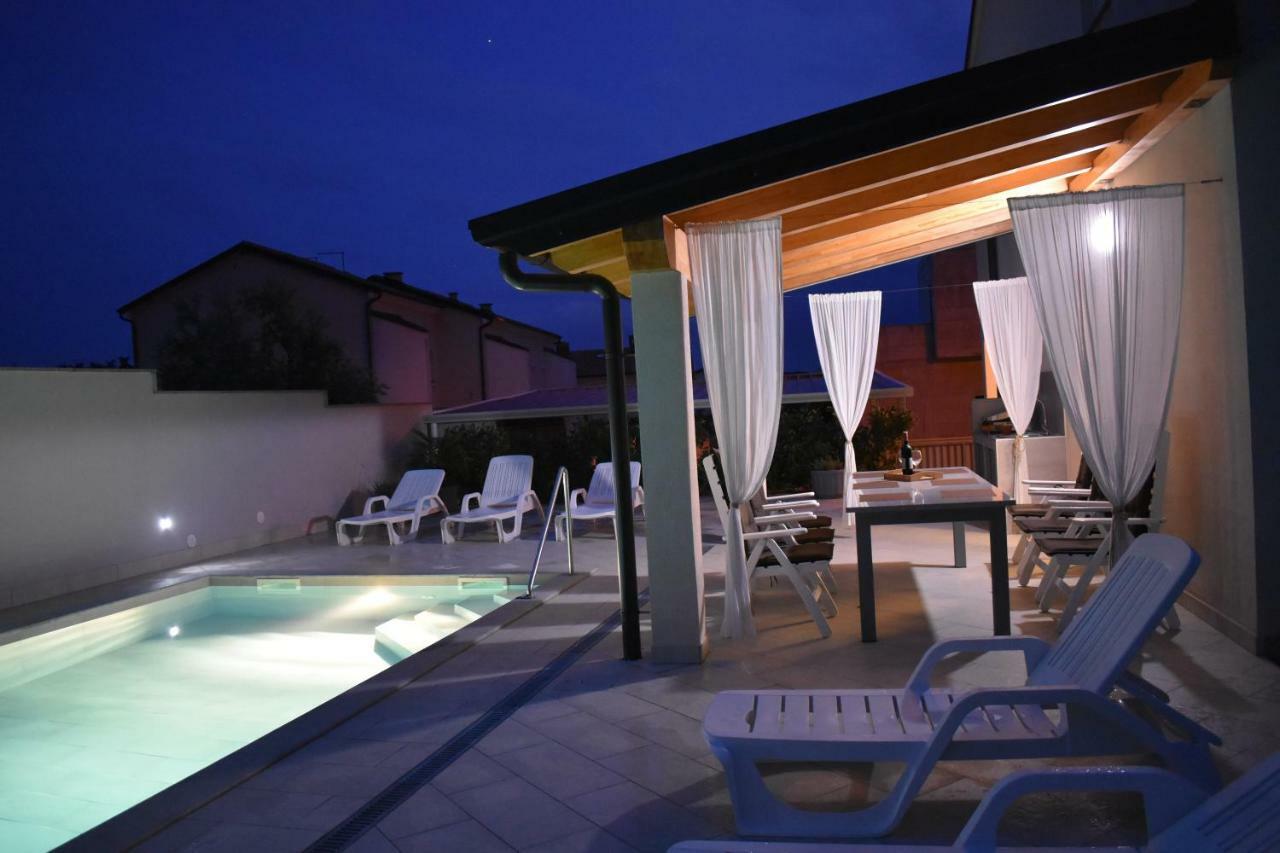 Villa Silver Novigrad With Private Pool Luaran gambar
